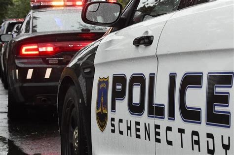 Schenectady PD: One injured in Edward Street shooting